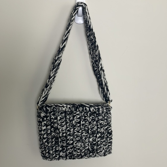 Crochet Black & Gray & White Small Shoulder Bag- magnetic closure- New Handmade - Picture 5 of 12